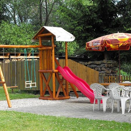 Pension U Milana Dvůr Králové nad Labem エクステリア 写真